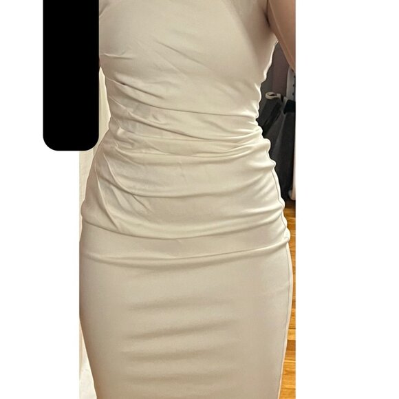 Cream White Fitted Dress - Picture 4 of 10